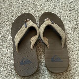 Quiksilver Tan and Brown Sandals